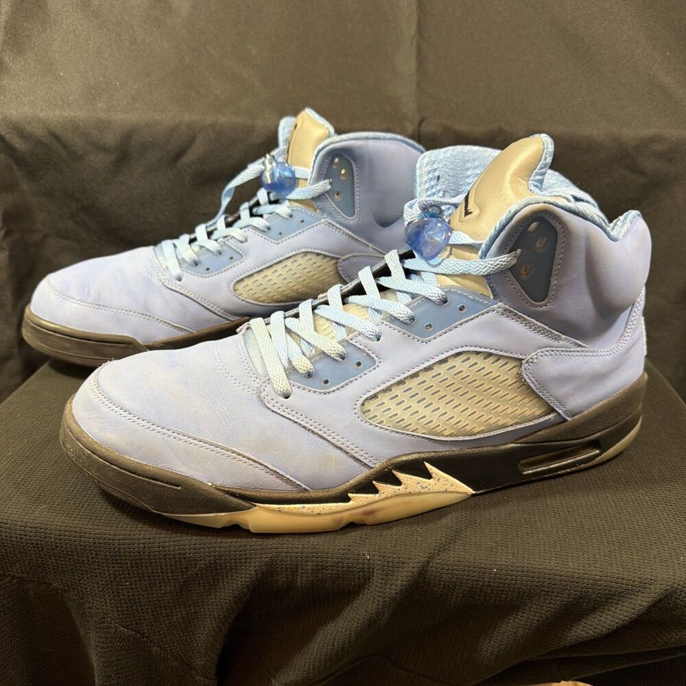 Size 17 - Jordan 5 Retro SE Mid UNC